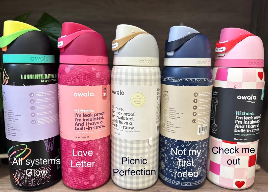 オワラ フリーシップ　シリーズ　32-oz 945ml Owala FreeSip Insulated Stainless Steel Water Bottle with