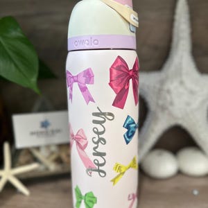 32oz Urban Outfitters Exclusive Owala, includes custom engraving image 12
