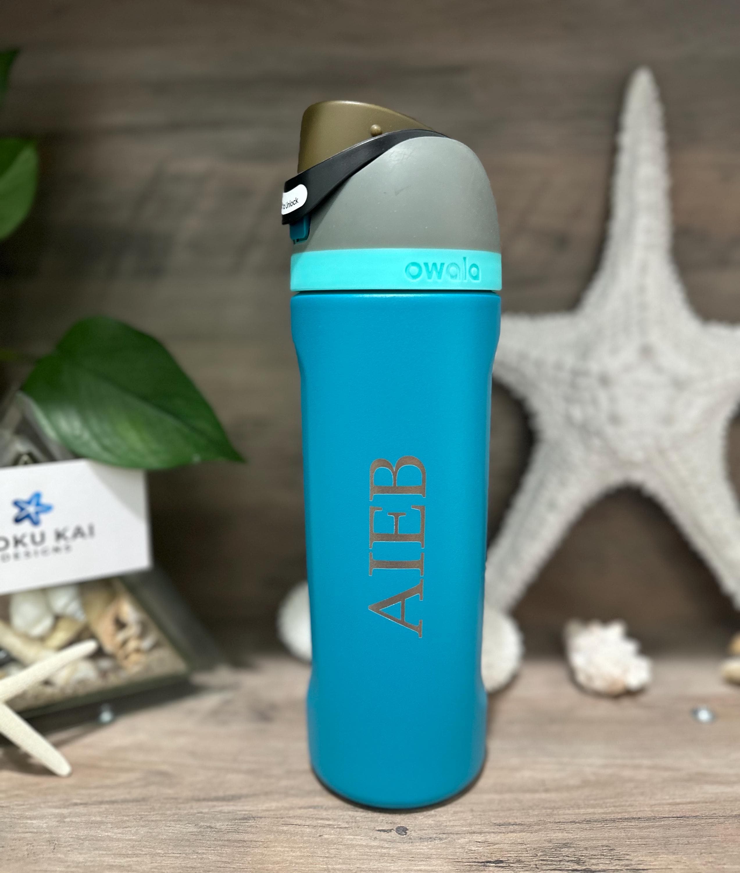 アメリカ限定カラー Owala FreeSip 子ども用水筒 475ml Owala FreeSip