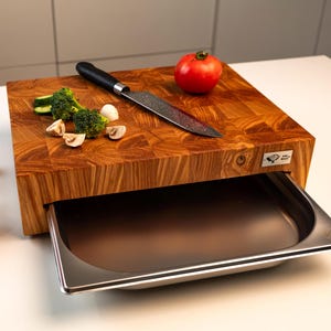 Cutting Board with Built-in Tray,Steak Cutting Board, Wooden Steak Board, Carving Board for Meat, End Grain Board with Removable Tray