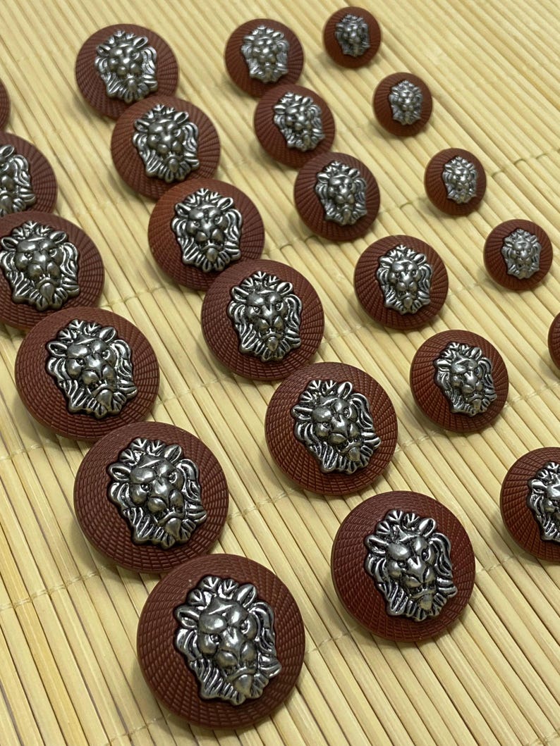 Lion Emblem Tan Button Set: Coats, Jackets, Cardigans - 6 Piece image 5