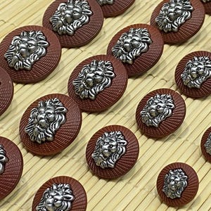 Lion Emblem Tan Button Set: Coats, Jackets, Cardigans - 6 Piece image 6