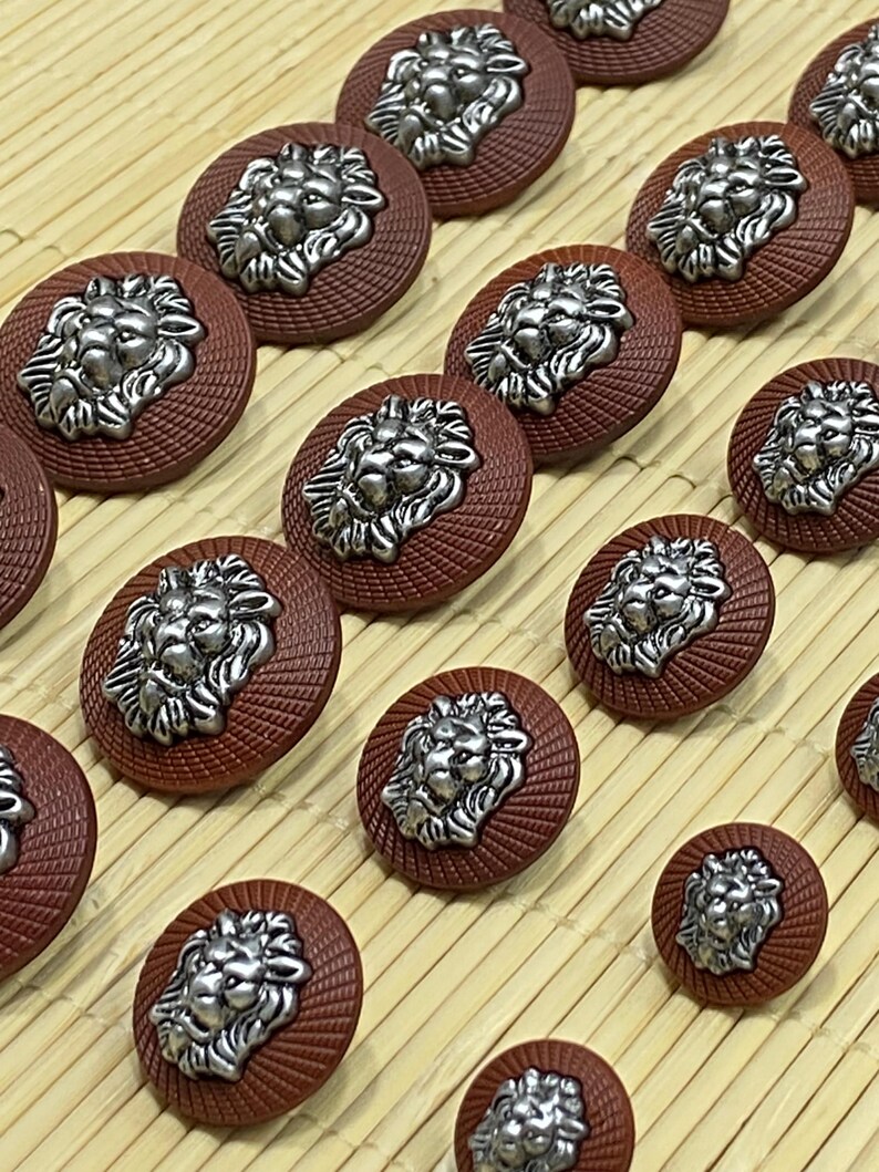 Lion Emblem Tan Button Set: Coats, Jackets, Cardigans - 6 Piece image 6