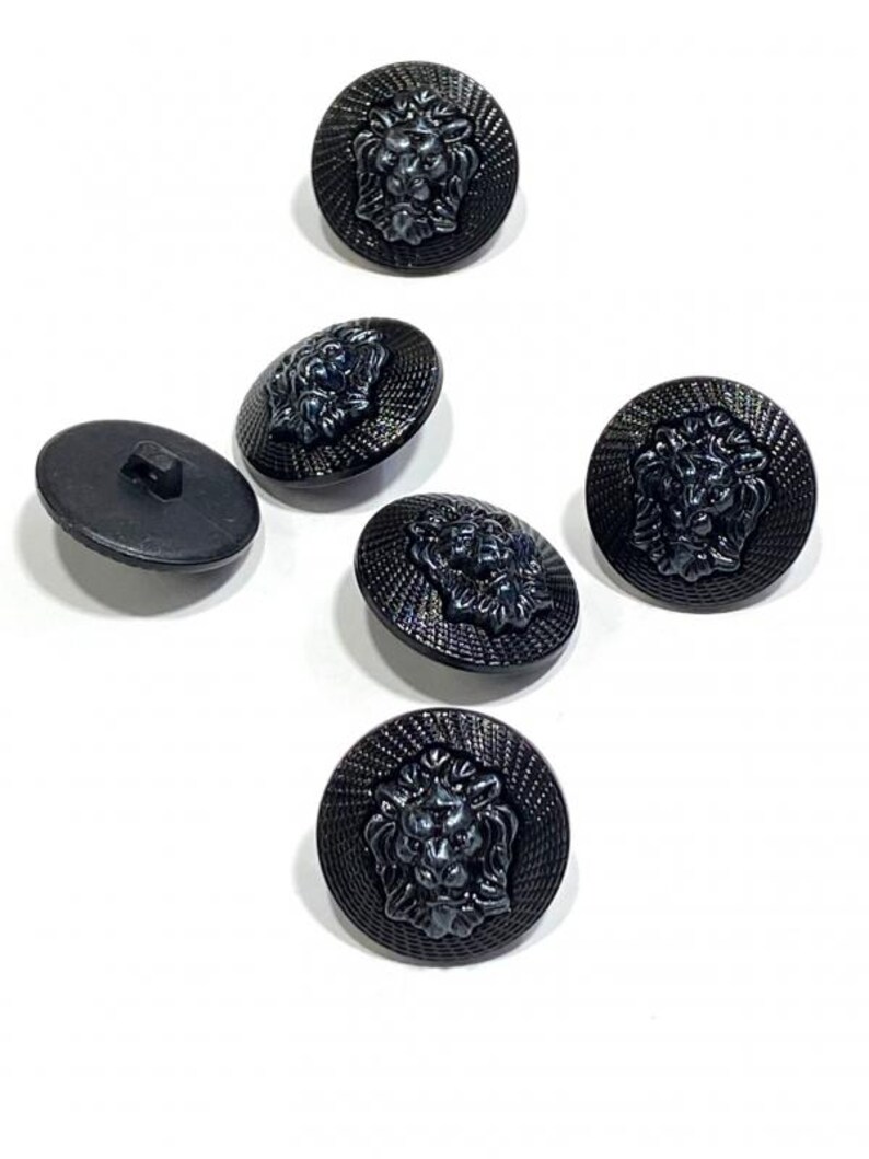 Lion Emblem Tan Button Set: Coats, Jackets, Cardigans - 6 Piece Black 2 cm 6 pcs