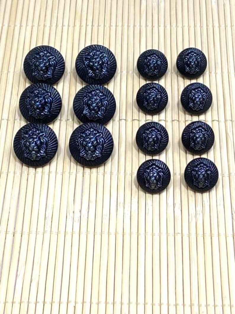 Lion Emblem Tan Button Set: Coats, Jackets, Cardigans - 6 Piece Black 1 Box (150pcs)