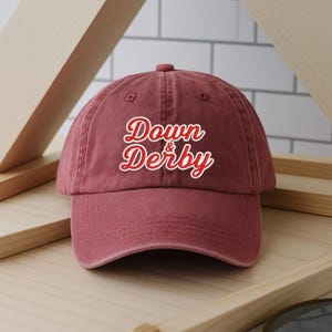 ダウン＆ダービー刺繍入り帽子、ヴィンテージ風ダメージ加工野球帽、ケンタッキーダービー帽子、競馬パーティー帽子、フェスティバル帽子、レトロスタイル帽子