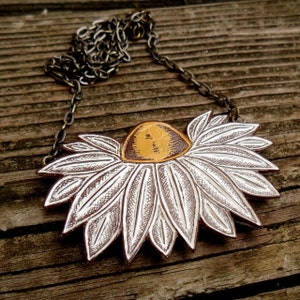 White and Yellow Daisy Flower Pendant Necklace Jewelry image 2