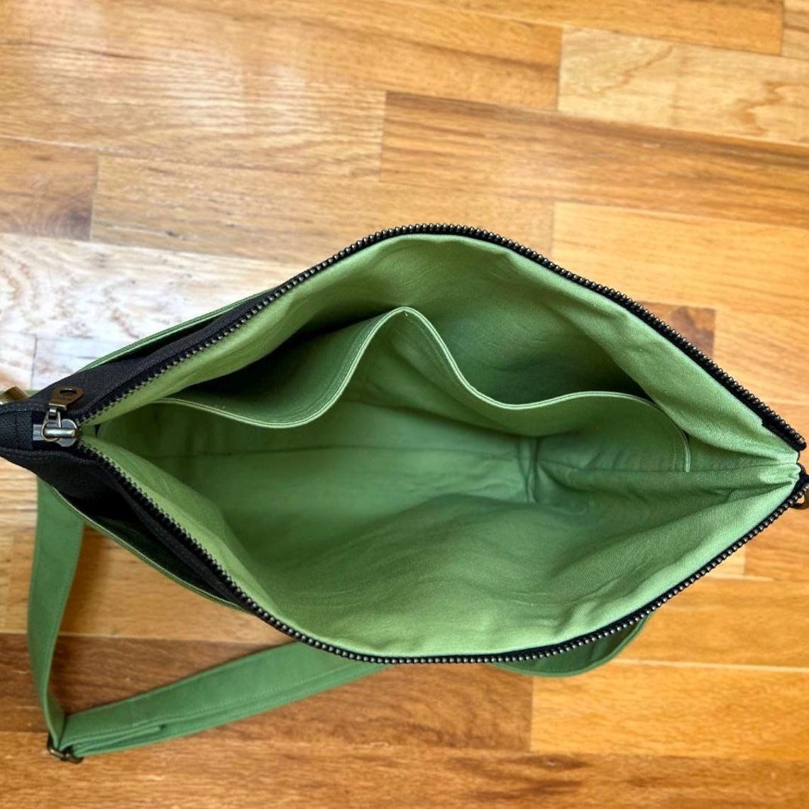 Hillsboro Tote Bag main image 0