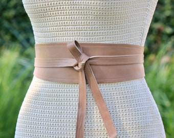Vintage 80s Taupe Leather Tie Waist Belt Soft Boho Obi Sash Retro Vintage Khaki Tan Faux Leather Obi Sash Wrap Wide Belt  main image 4