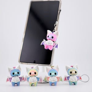 Pixie Bat Phone Charm | Cute 3D Printed Articulated Multicolor Mini Pixie Bat Phone Accessory Fidget Toy | Kawaii Pixie Bat Cell Phone Charm