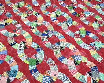 Queen Size Quilt  - Chain Link Pattern - Vintage Look Feed Sack Reproduction Quilt