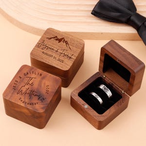 Boîte à bagues de fiançailles personnalisée avec nom, boîte à bagues en bois, boîte à bagues personnalisée à 2 emplacements, porteur d'alliances, cadeau d'anniversaire