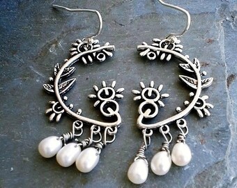 Boucles d'oreilles argentées en forme de larme d'eau douce blanche et étoile de lune