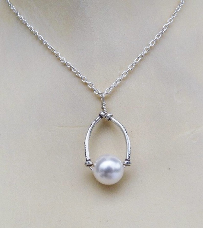 White Pearl Horseshoe Sterling Silver Pendant Chain Necklace Silver Karen Hill Tribe image 3