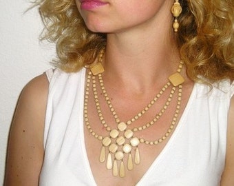 Juniper Wood Beaded Necklace: Natural Fragrance, Triple Strand