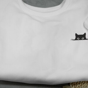 Cat Embroidered Sweatshirt Retro Cute Cat Sweater Black Cat Shirt Gift for Cats Lover Cat Mom Sweatshirt zdjęcie 2