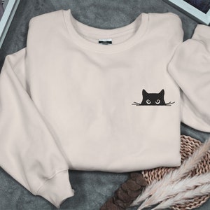 Cat Embroidered Sweatshirt Retro Cute Cat Sweater Black Cat Shirt Gift for Cats Lover Cat Mom Sweatshirt