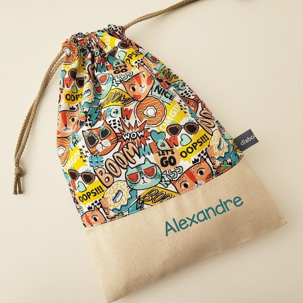 Sac à doudou personnalisable - Sac à coulisses - Chats - Donuts - Mots - multicolore - maternelle - nounou - chaussons