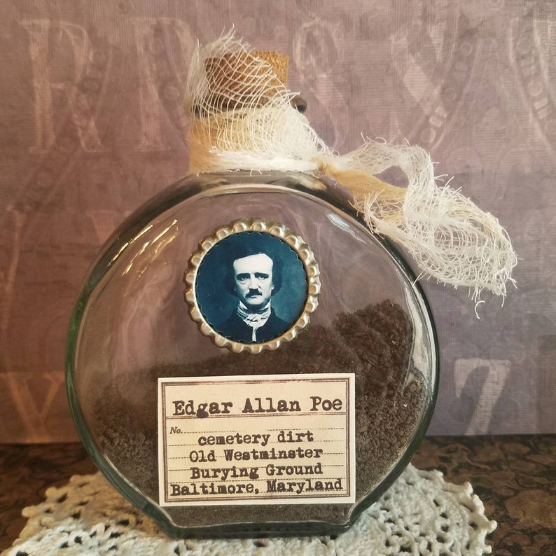 Suciedad del cementerio - Botella de arte de Edgar Allan Poe imagen 2