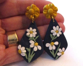 Butterscotch and navy daisy earrings, floral earrings,  handmade, clay, pawsnclaws