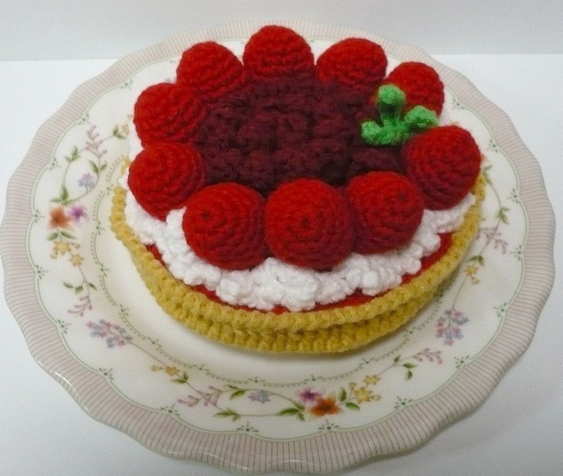 Pie Crochet Pattern Dessert Food Pattern PDF Instant Download Red Currants and Strawberries Pie image 1
