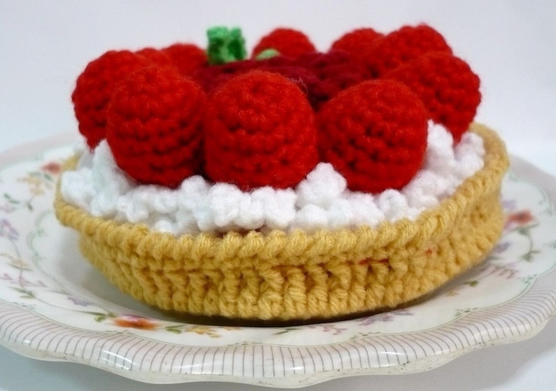 Pie Crochet Pattern Dessert Food Pattern PDF Instant Download Red Currants and Strawberries Pie image 5