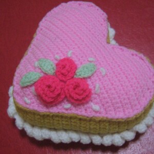 Food Crochet Pattern Cake Pattern PDF Instant Download Heart-Shaped Vanilla Cake with Pink Frosting