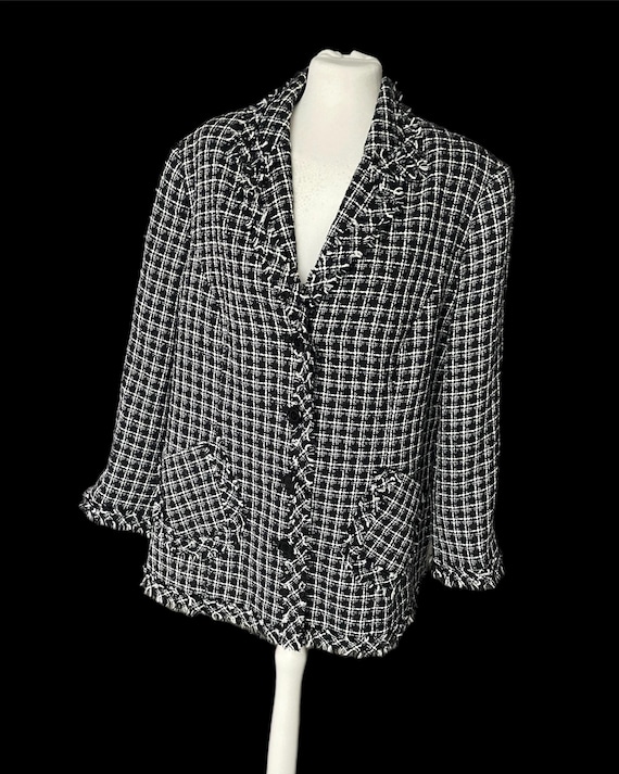 Vintage Women's jacket blazer in a classic black-and-white check pattern size 4XL XXXXL 48 retro 90s Fashion