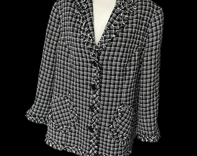 Vintage Women's jacket blazer in a classic black-and-white check pattern size 4XL XXXXL 48 retro 90s Fashion