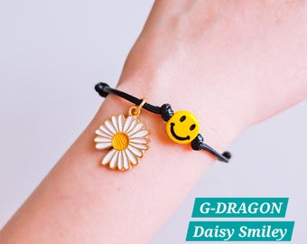 SET OF 2 G-Dragon Daisy Smiley Charm Bracelet, G Dragon Adjustable Bracelet, GD Daisy Jewelry, K-Pop Jewelry, GDragon Kpop Merchandise