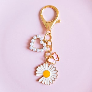 Porte-clés G-Dragon Daisy, marchandise Kwon Ji Yong, porte-clés G Dragon Daisy, joli accessoire marguerite pour clés et sacs, cadeau pour les amateurs de K-Pop