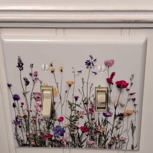 Wildflowers light switch plates. outlet cover switch cover home decor switch plate electric wall plate rocker plate light switch plate