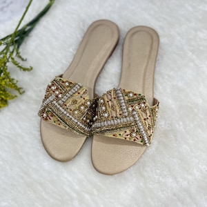 Gold Embroidered Velvet Jutti Khussa: Indian Pakistani Party Shoes