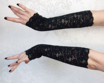 Gants sans doigts | Belle en Dentelle | Gants de mode, accessoires gothiques, gants noirs sans doigts, gants en dentelle femmes, gants gothiques