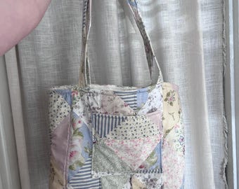 Bolsa de tela vintage de patchwork reciclada con bolsillos