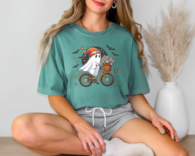 Comfort Colors® Halloween Shirt, Cute Halloween Ghost Shirt, Halloween Women's Shirt, Fall Shirt, Halloween Party Shirt,Spooky Season Shirt image 3