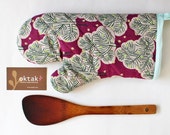 Oven mitt pot holder - trees on magenta snow forest green fuchsia pink modern hostess gift cooking kitchen quilted baking