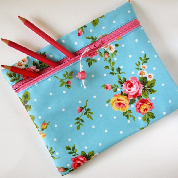 Laminated cotton pouch -roses on blue
