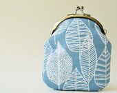 Tall coin purse / card holder - white leaves on blue