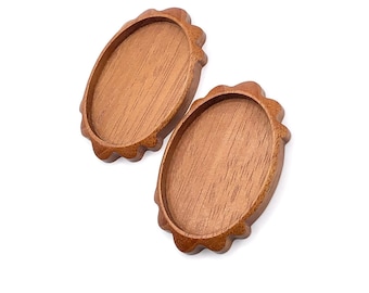 Hardwood Bezel setting cameo oval - 30 x 40 mm cavity