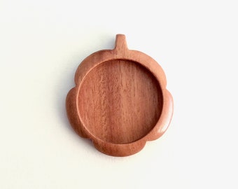 Flower - Original design finished hardwood pendant blank - Brazilian cherry - 30 mm cavity