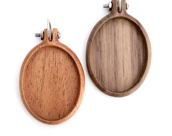 Bezel hoop pendant - Hardwood cab setting - Oval portrait - 30 x 40 mm cavity