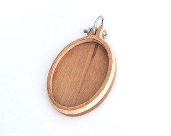 Bezel-Hoop Hybrid - Hardwood: cherry and maple - Oval portrait - 30 x 40 mm cavity