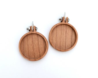 Small pendants or EARRING bases - Hardwood: cherry - 25.5 mm cavity diameter - Set of two