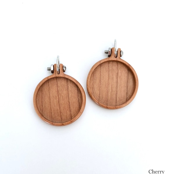 Small pendants or EARRING bases - Hardwood: cherry - 25.5 mm cavity diameter - Set of two