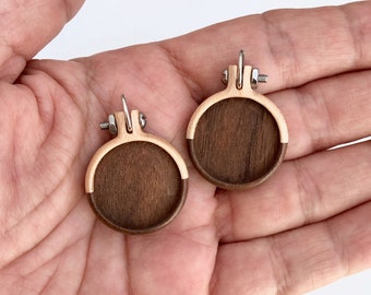 Very small pendants or Earrings bases - Hardwood: walnut and maple - 20 mm cavity diameter - Set of two