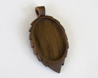 Leaf - Pendant Blank - Handcrafted by ArtBASE - Walnut Wood - 30 x 40 mm oval cavity