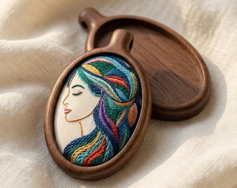 Bezel pendant oval cameo - Natural color hardwood - Several wood options - 30x40 mm
