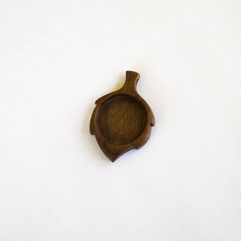 G62p-W Unique so well made hardwood pendant blank 25.5 mm cavity - Walnut