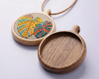 Round bezel pendant tray - Hardwood - Cavity: 41 mm diameter